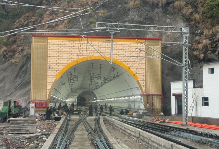 Wider section of Tunnel T-5